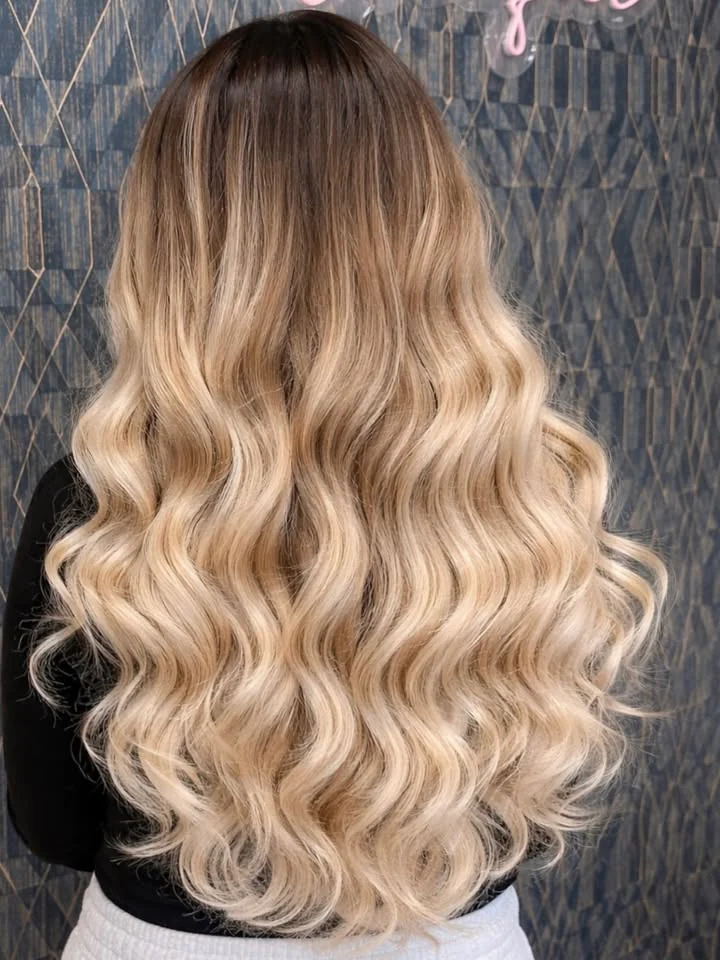Balayage biondo realizzato da Unique Oristano